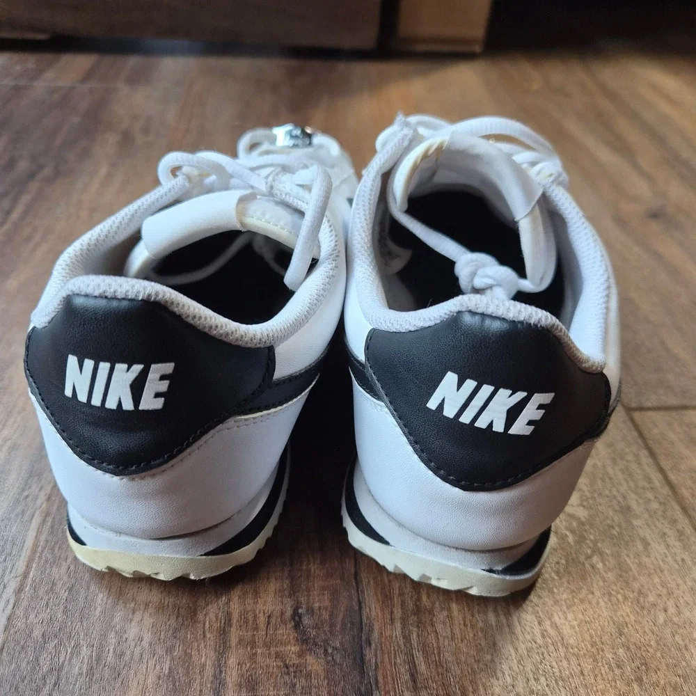 Nike Cortez Basic SL White Black Kids Sneakers Size 6.5Y Athleisure Streetwear